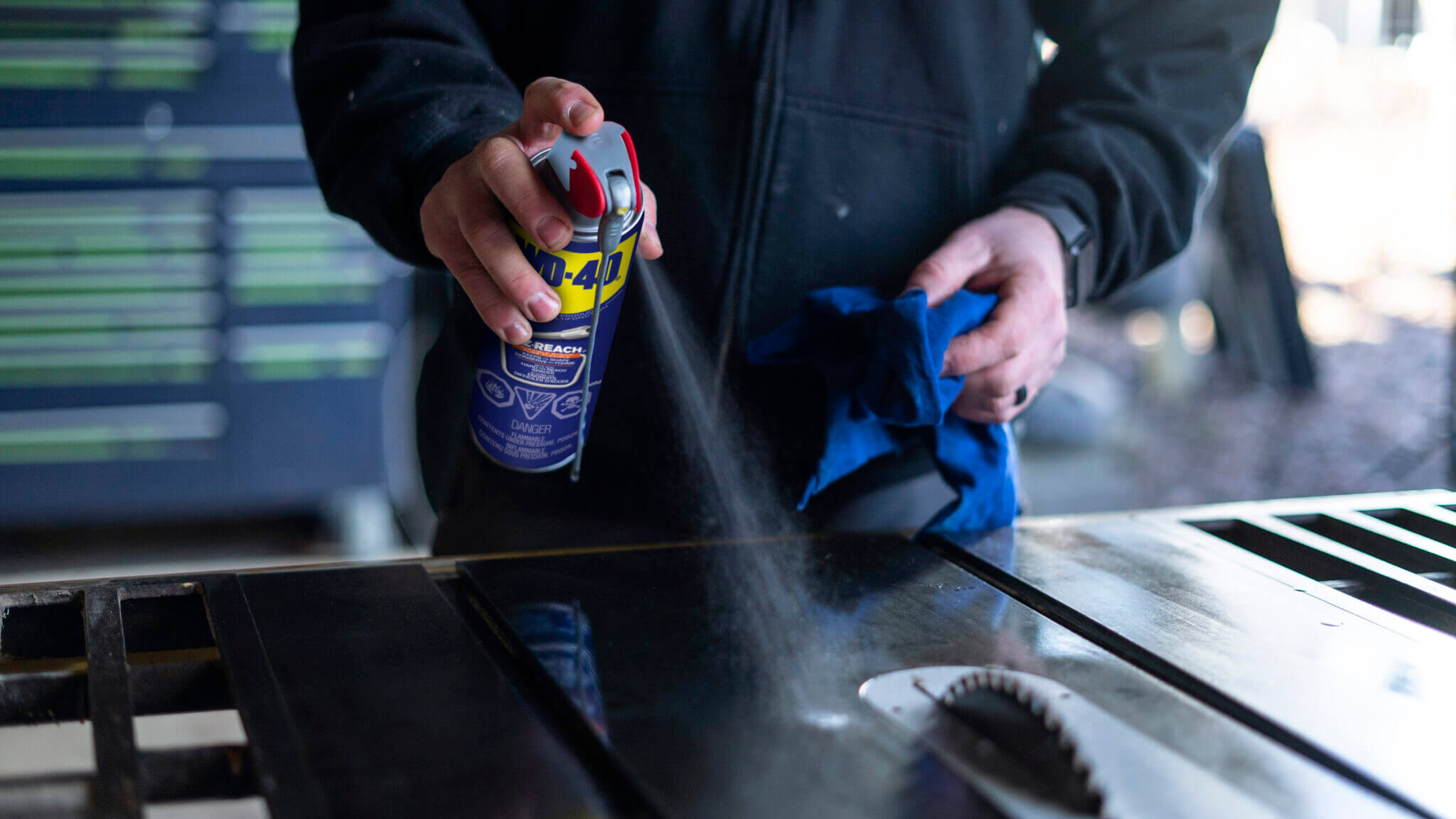 wd 40 mup ez reach wide spray on table saw