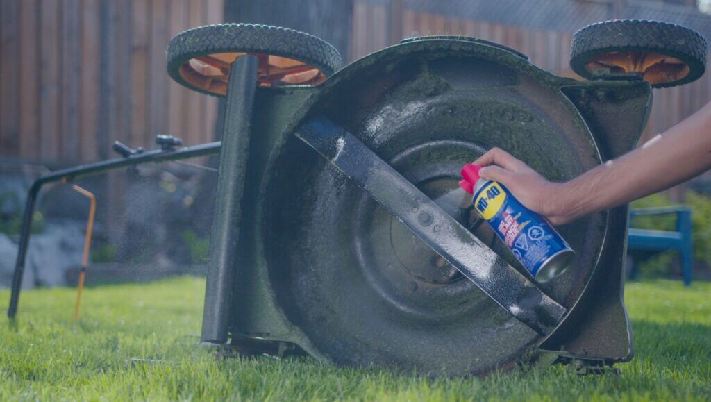 big blast lawnmower website